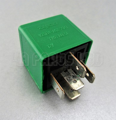 Rover MG Land Rover Green Relay YWB10031 V32134-A52-X141 V12 Siemens/ Tyco - Image 2