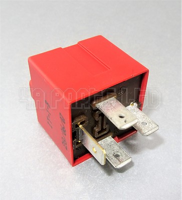 Vauxhall Vectra Astra Zafira Corsa Meriva Multi-Use Red Relay GM 24438887 - Image 2