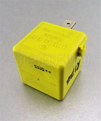 Mercedes M S C E Classe Relais Multi-Usage Jaune A0025421419 V23134-A52-X335 - Image 6