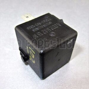 Mercedes M S C E A Class Multi-Use Black Relay A0025421319 V23134-B52-X336
