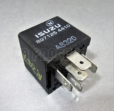 Genuine Isuzu Trooper Multi-Use Black Relay 8971254410 5-Pin OMRON Canada - Image 2