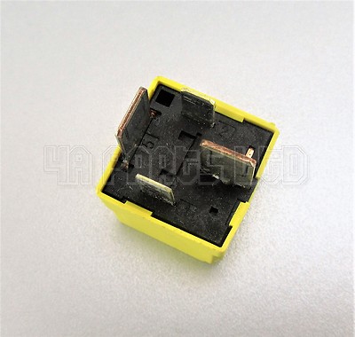 Vauxhall Corsa Astra Vectra Zefira Multi Use Hella Yellow Relay GM 90226846 - Image 4