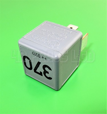 Audi VW Seat Skoda Grey Relay 8D0951253 V23134-J52-X300 (No.370) 4-Pin - Image 3