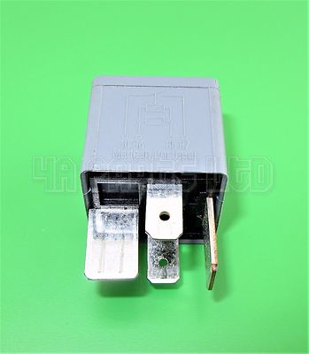 Audi VW Seat Skoda Grey Relay 8D0951253 V23134-J52-X300 (No.370) 4-Pin - Image 4