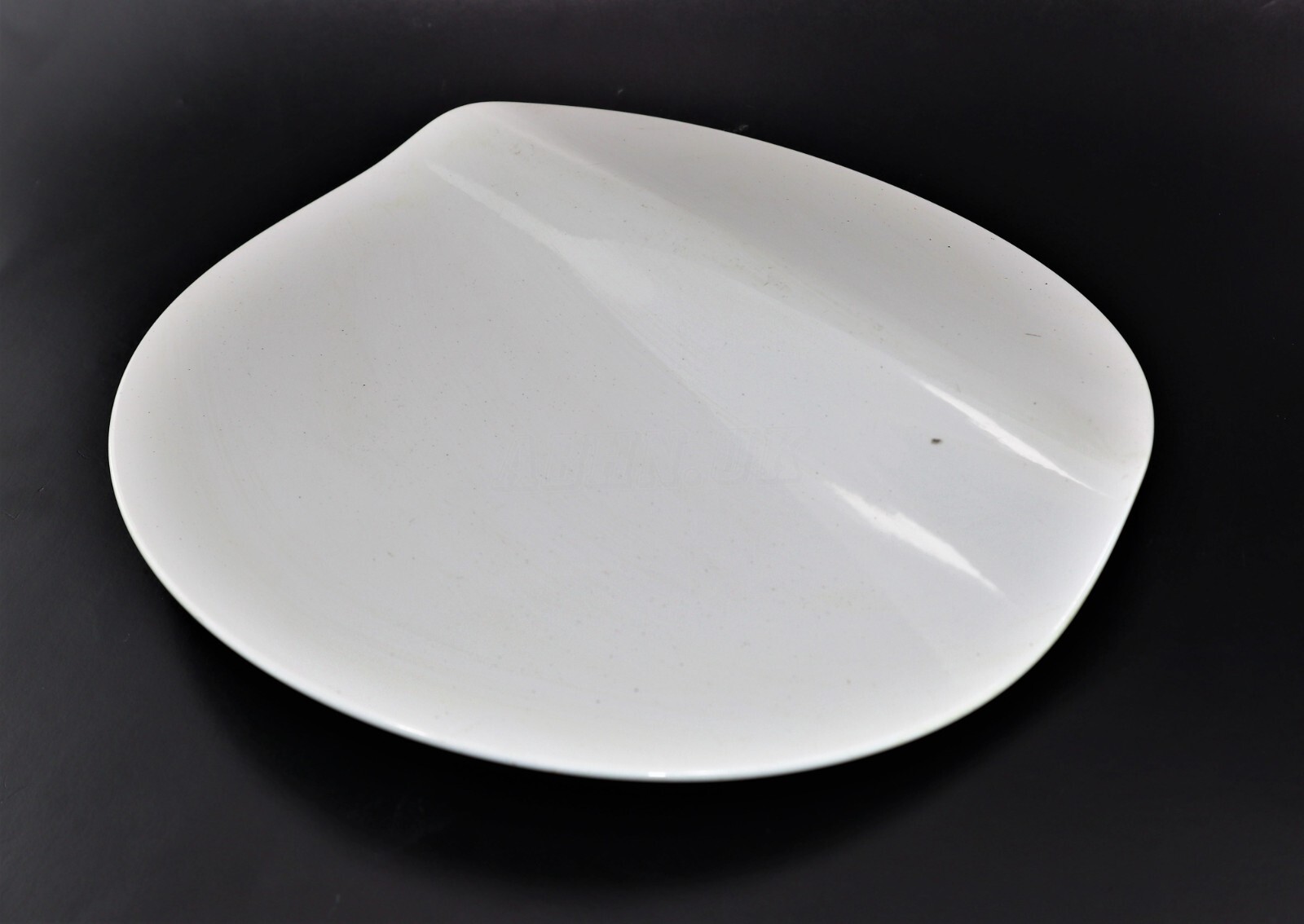 BMW 1 Series F21 (12-19) Hatchback Fill-in Fuel Flap Cover 51177270543 White - Image 2