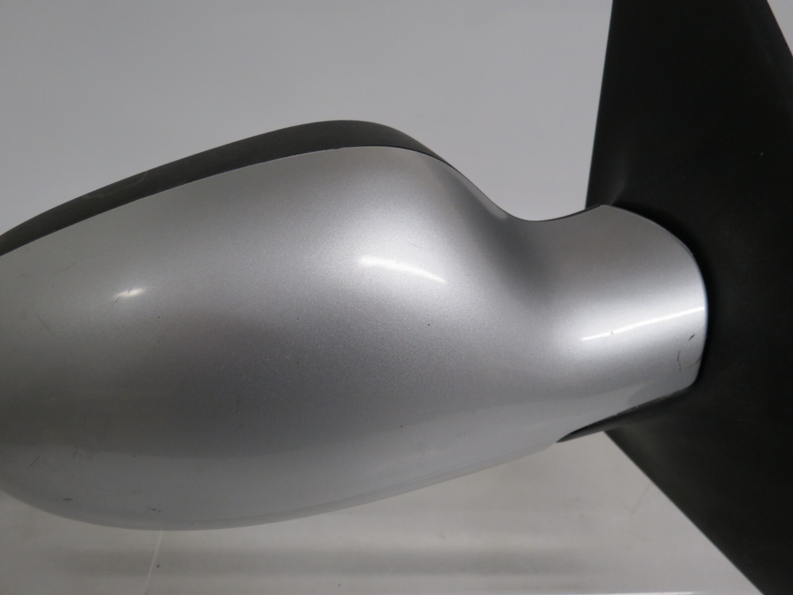 Renault Clio II MK2 (01-06) Right Side Manual Adjustable Door Mirror Met Silver - Image 9