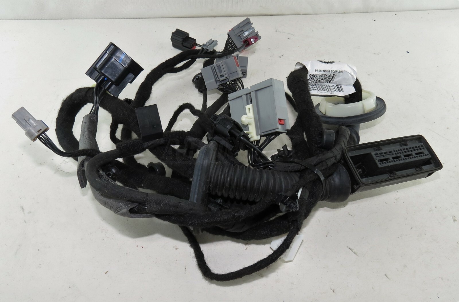 Discovery 5 MK5 L462 Front Passenger Door RHD Wiring Loom Harness KY32-14630-AKB - Image 5