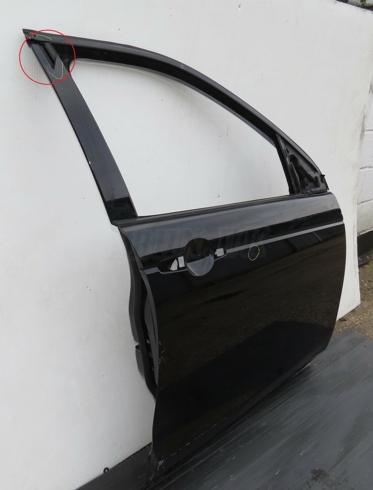 Land Discovery Sport L550 Genuine Front Right Side Bare Door Panel in Narvik Blk - Image 2