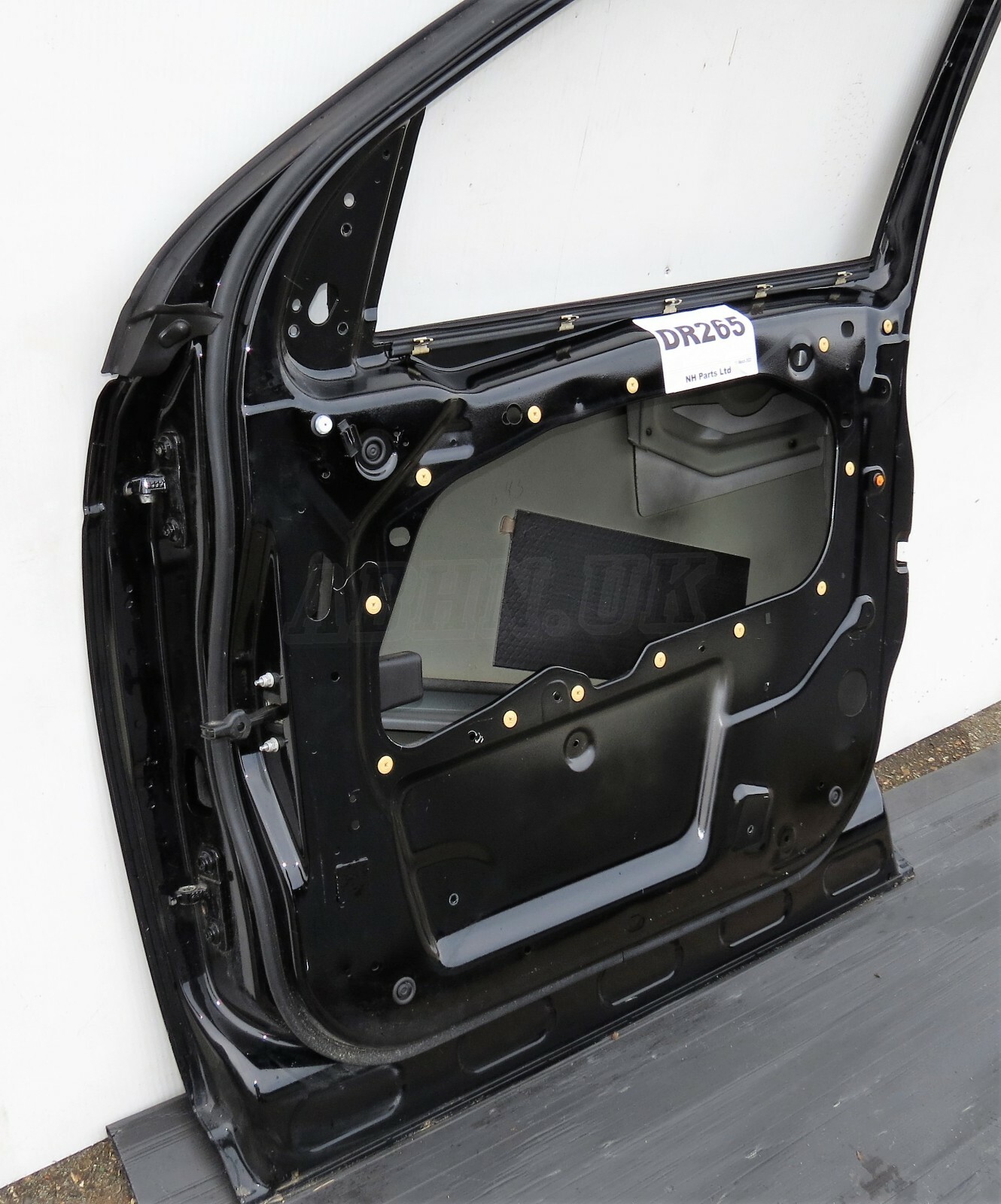 Land Discovery Sport L550 Genuine Front Right Side Bare Door Panel in Narvik Blk - Image 9