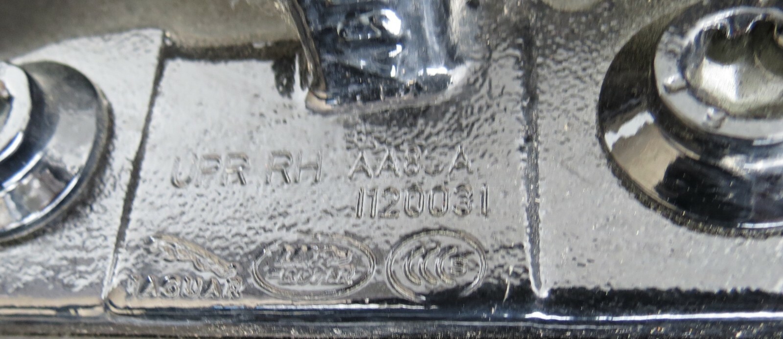 Land Discovery Sport L550 Genuine Front Right Side Bare Door Panel in Narvik Blk - Image 11