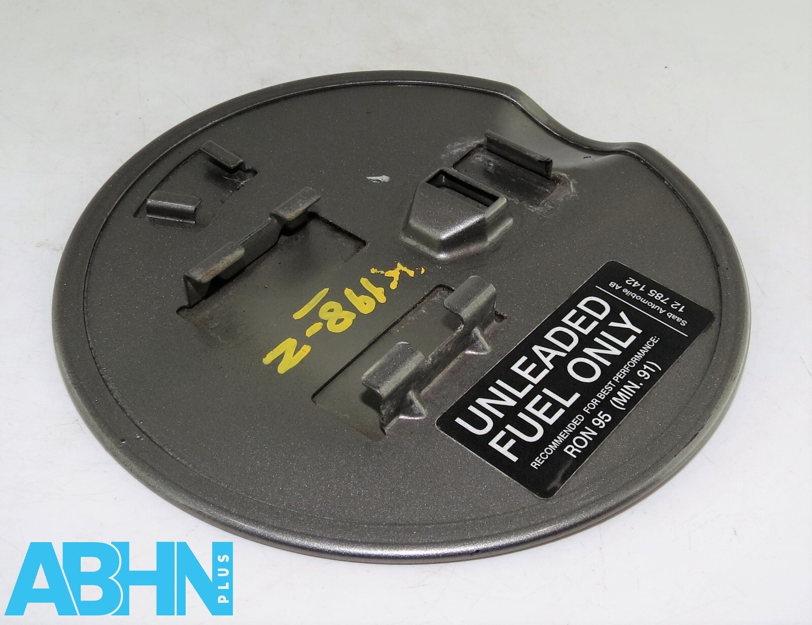 Saab 9-3 YS3F (02-12) Saloon & Convertible Fill-in Fuel Flap Cover Light Grey - Image 4