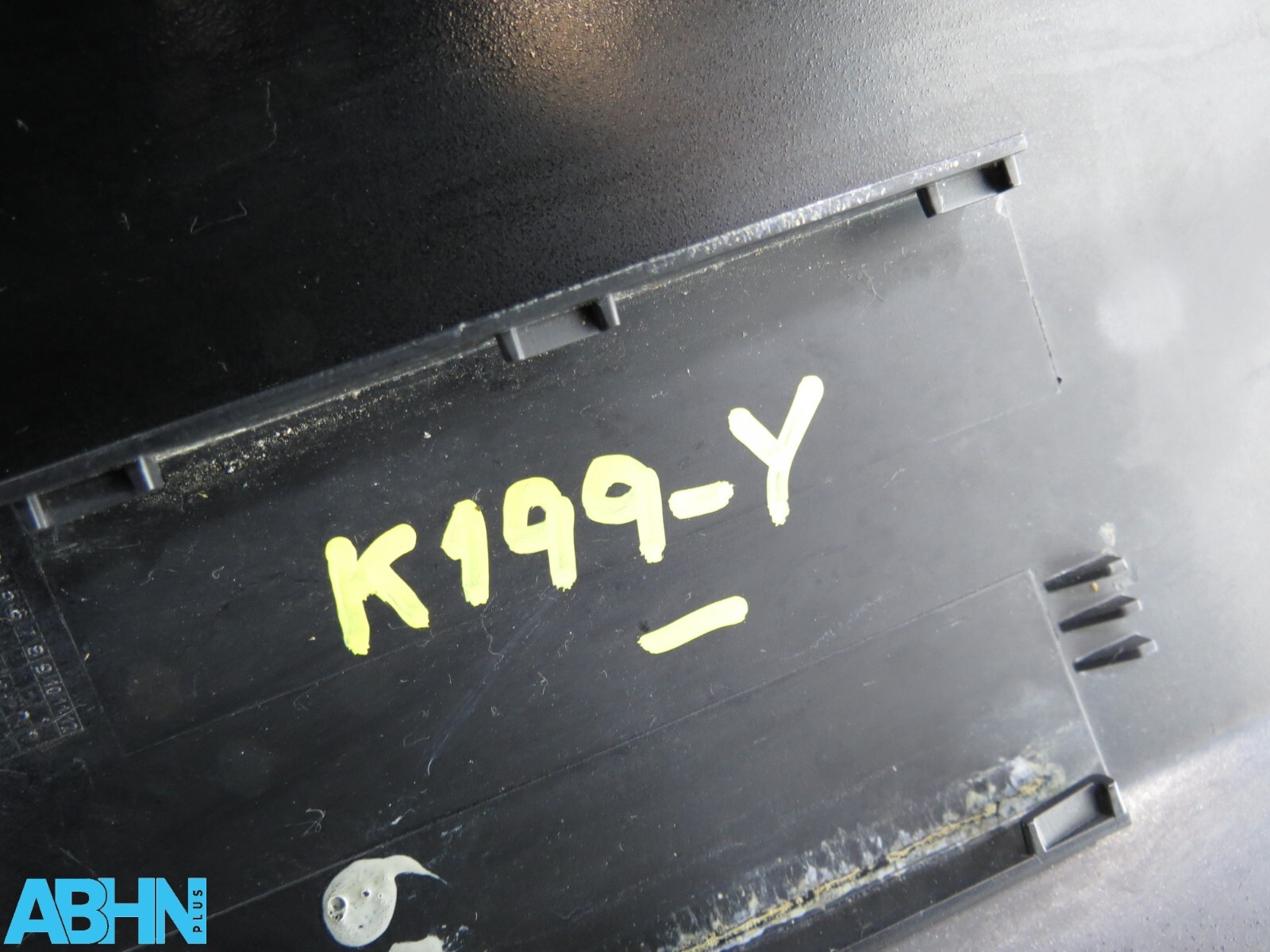 Mercedes C-Class W204 (07-14) Saloon Fuel Flap Cover A2047540009 Metallic Black - Image 10