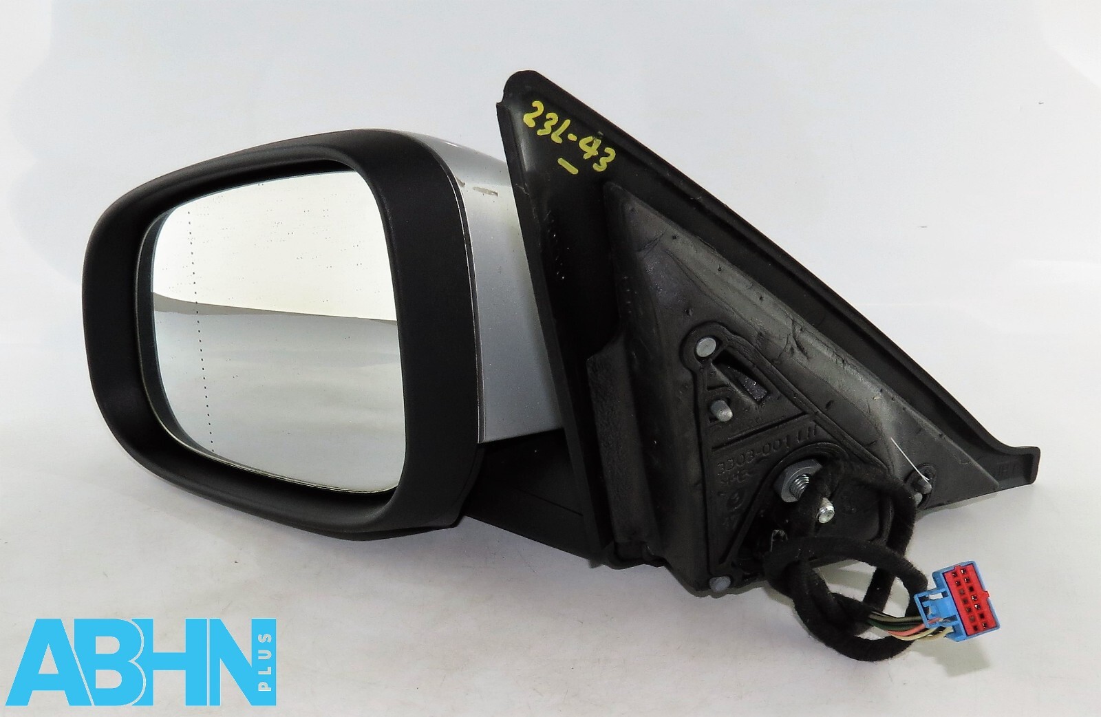 Volvo V50 MK2 (07 - 12) Left Side Electric Heated Door Mirror Met Silver 8-Wires - Image 2