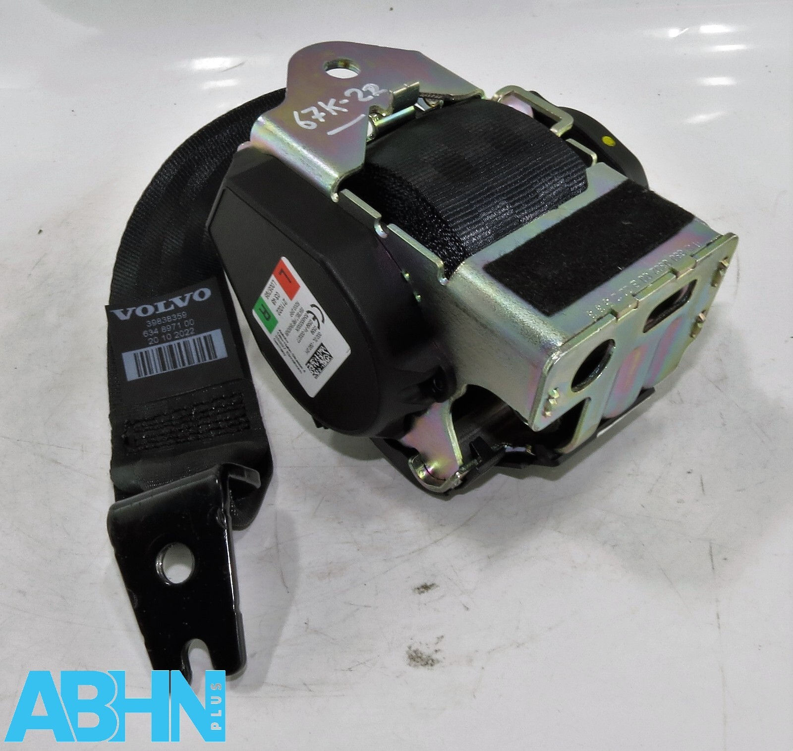 Volvo XC60 Mk2 19-24 Rear Right / Left Seatbelt Pretensioner P039838359 39838359 - Image 4