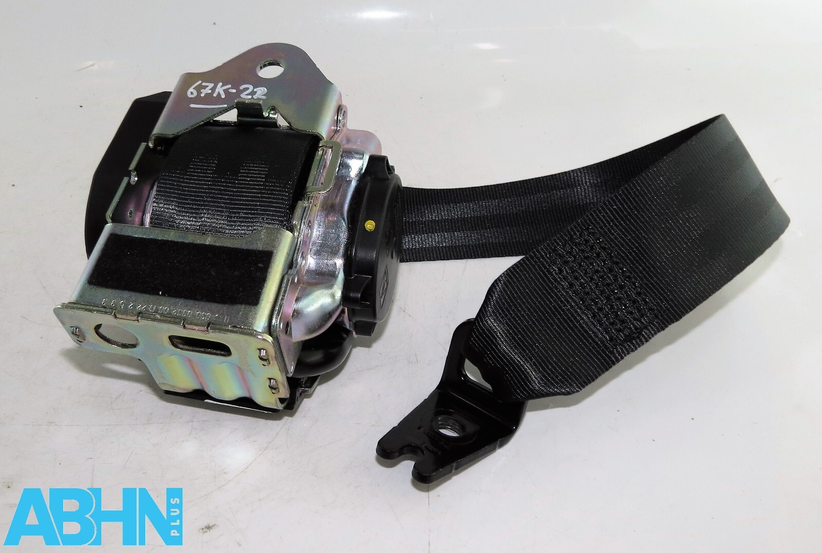 Volvo XC60 Mk2 19-24 Rear Right / Left Seatbelt Pretensioner P039838359 39838359 - Image 6