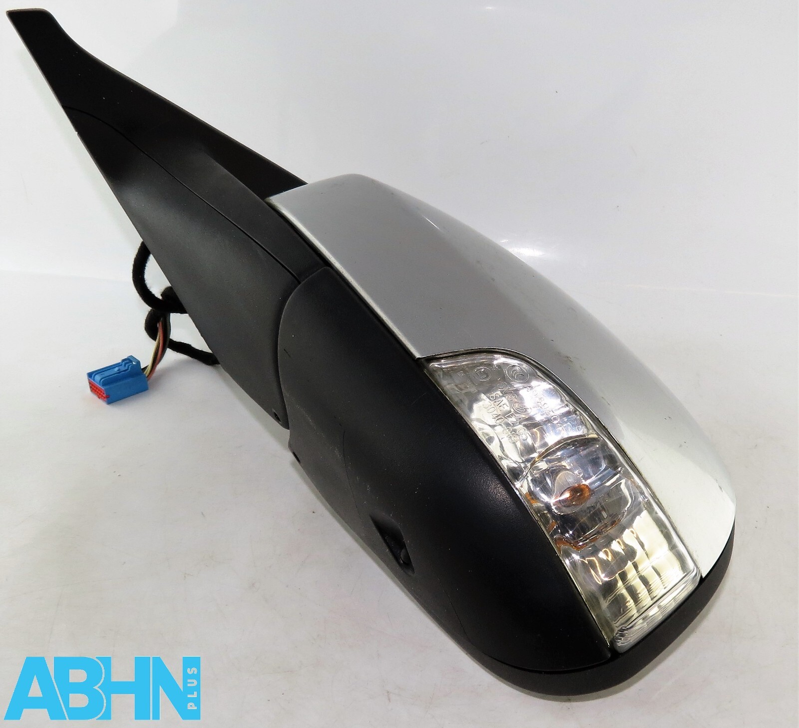 Volvo V50 MK2 (07 - 12) Left Side Electric Heated Door Mirror Met Silver 8-Wires - Image 9