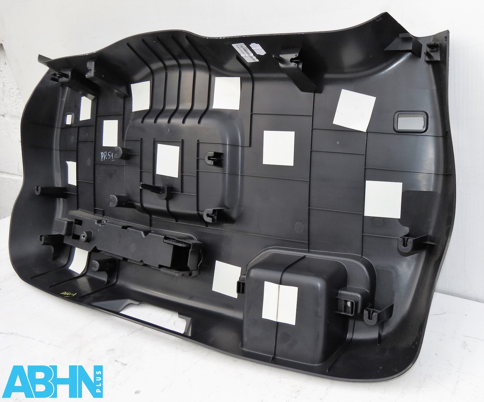 FK72-4559-AG LR Discovery Sport L550 Tailgate Boot Interior Plastic Trim Cover - Image 6