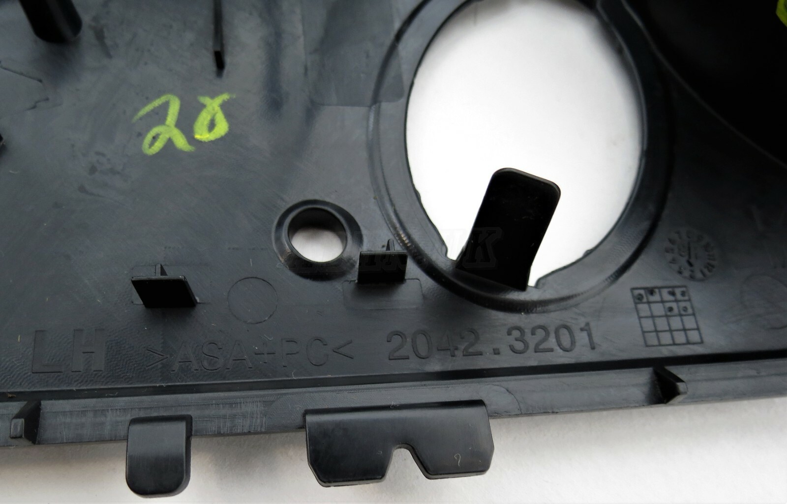 Range Rover Vogue L405 (13 - 21) Left Wing Mirror Bottom Cover 3 Holes 2042.3201 - Image 6