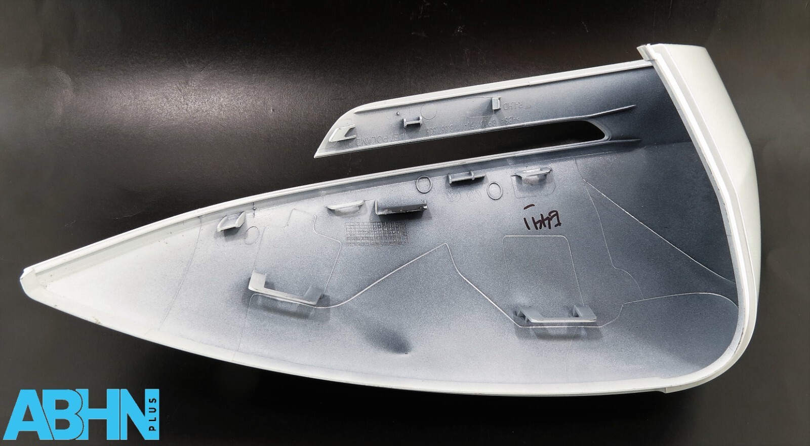 11B.857.538 VW ID.4 ID.5 Genuine Right Side LHD Wing Mirror Cover Solid White 2 - Image 6