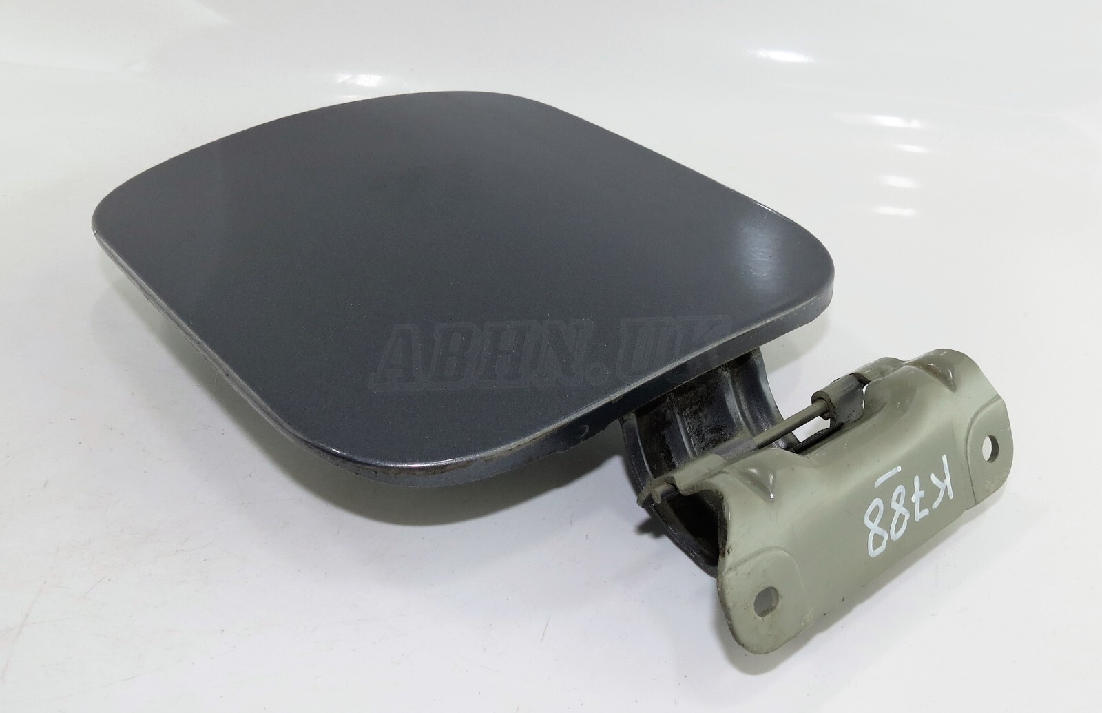 Nissan Qashqai MK1 J10 (2007-2013) SUV Fuel Flap Cover Metallic Medium Grey - Image 4