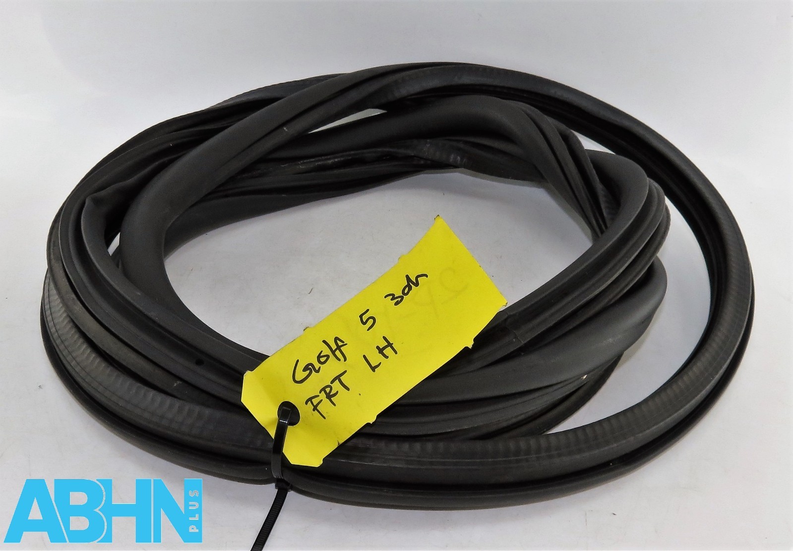 5K3867911 VW Golf MK5 3-Door Genuine Front Left Side Body Door Frame Rubber Seal - Image 4