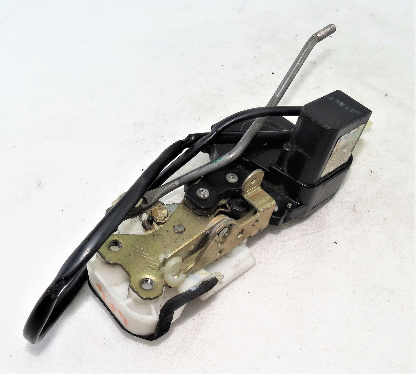 Rover 200 Convertible 96-99 genuine Front Left Side Door Locking Mechanism - Image 3