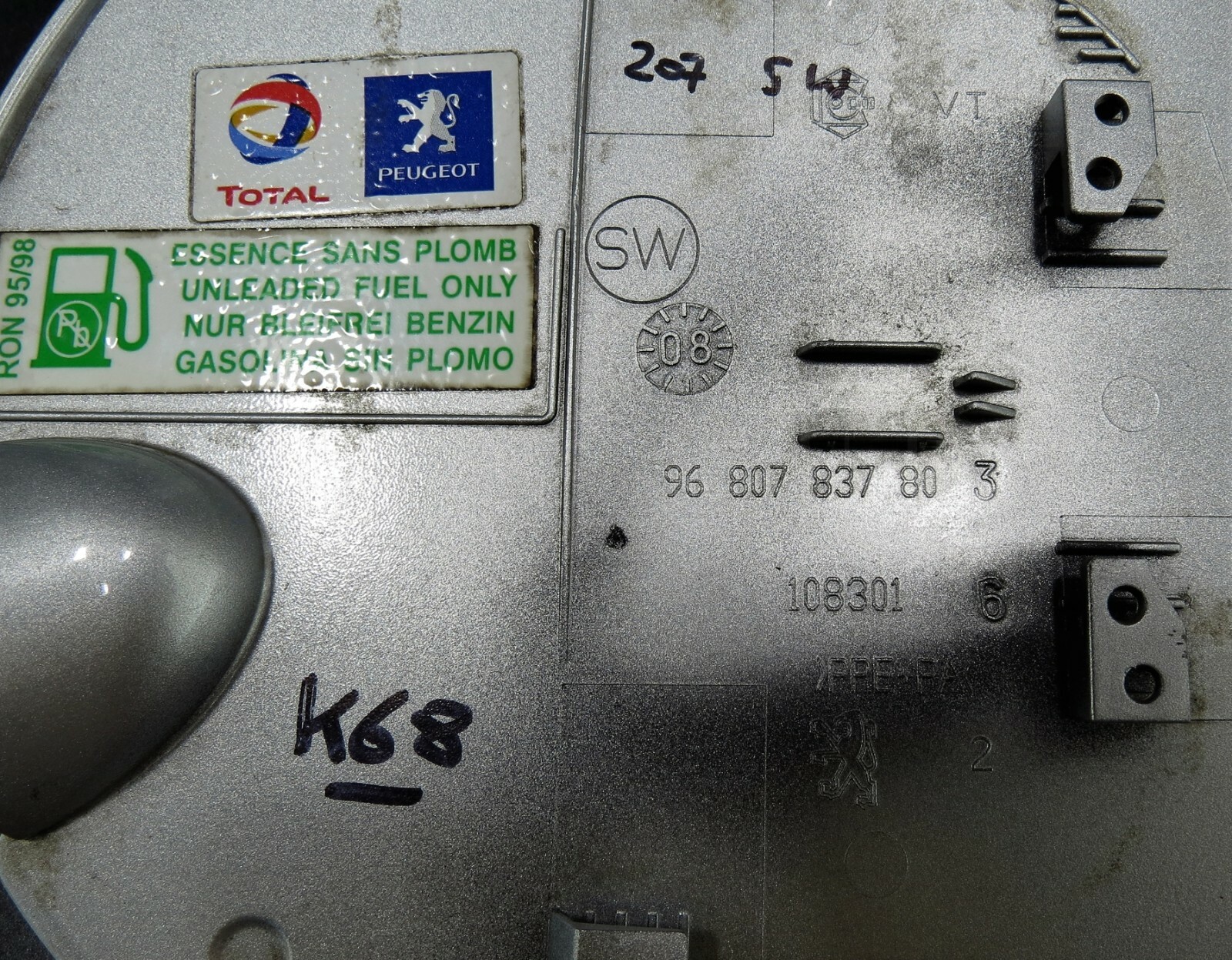 Peugeot 207 SW (07-12) Estate Fuel Fill-In Flap Cover 9680783780 Metallic Silver - Image 3