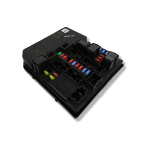 Genuine Nissan Juke F15 /10-19 Engine Relay & Fuse Box Module Unit 284B71KA0A C1