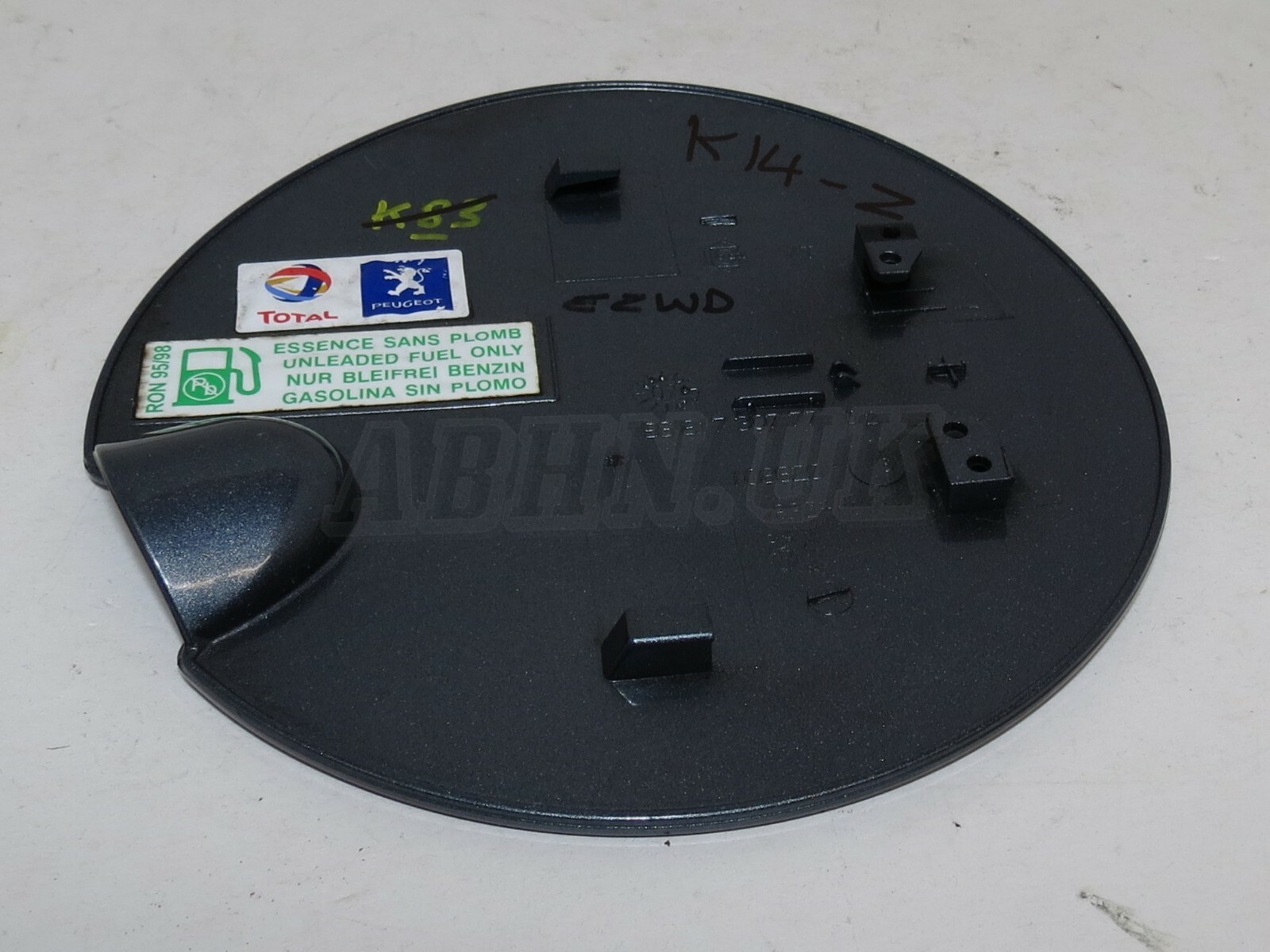 Peugeot 207 Hatchback (07-12) Fuel Flap Cover 9681730777 Gris Fer/ Iron Grey EZW - Image 4