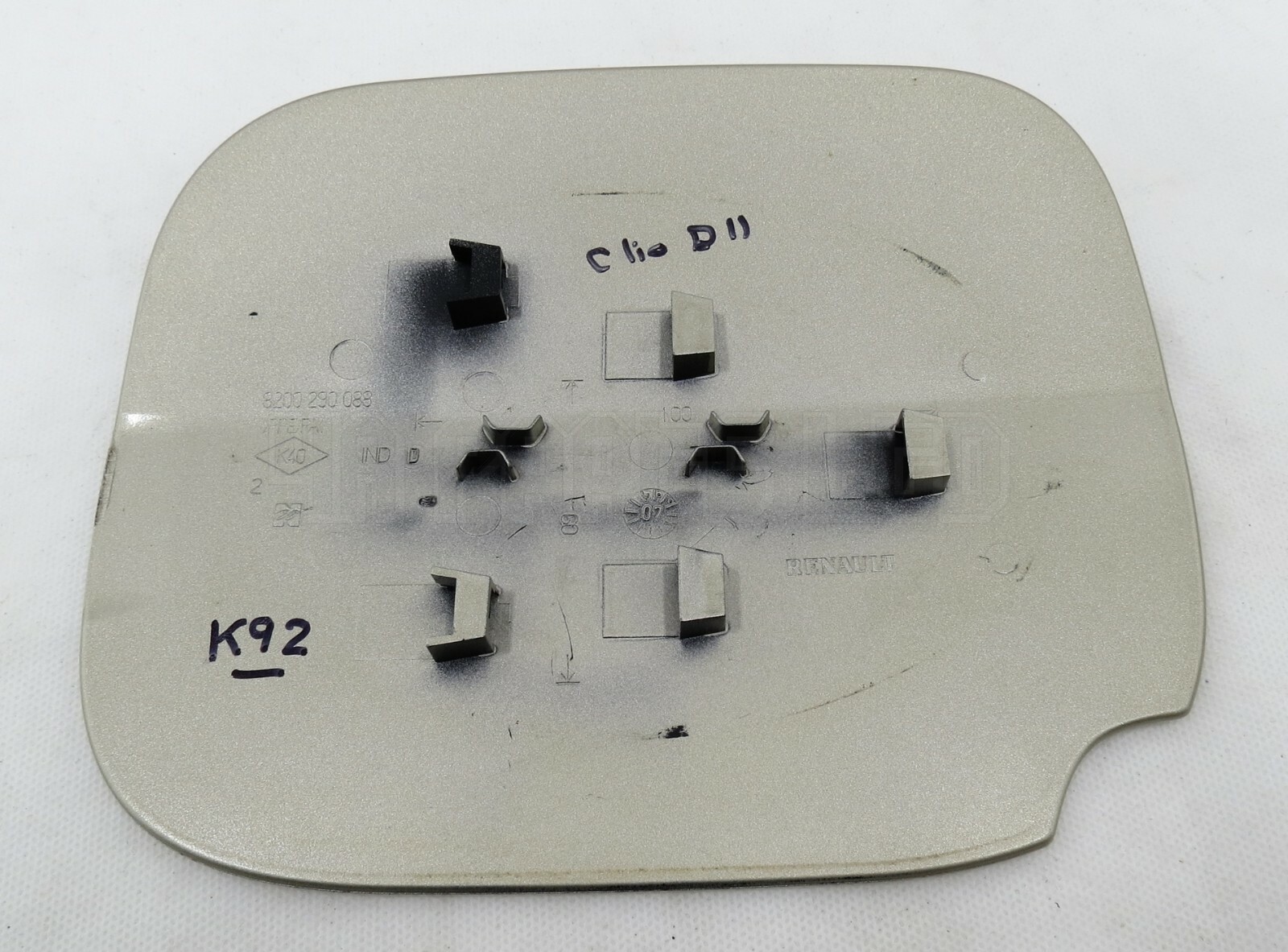 Renault Clio III MK3 (05-13) Fuel Cover Flap Cover 8200290088 Beige Pepper D11 - Image 2