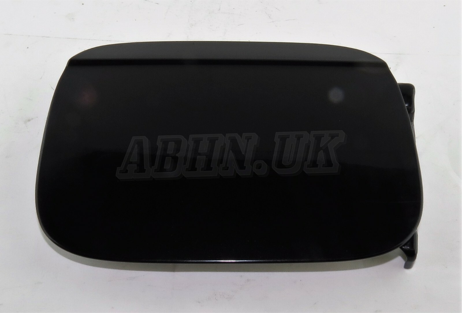 Audi A4 8EC B7 (04-08) Saloon Fuel Filler Flap Cover 8E0809905E Metallic Black - Image 3