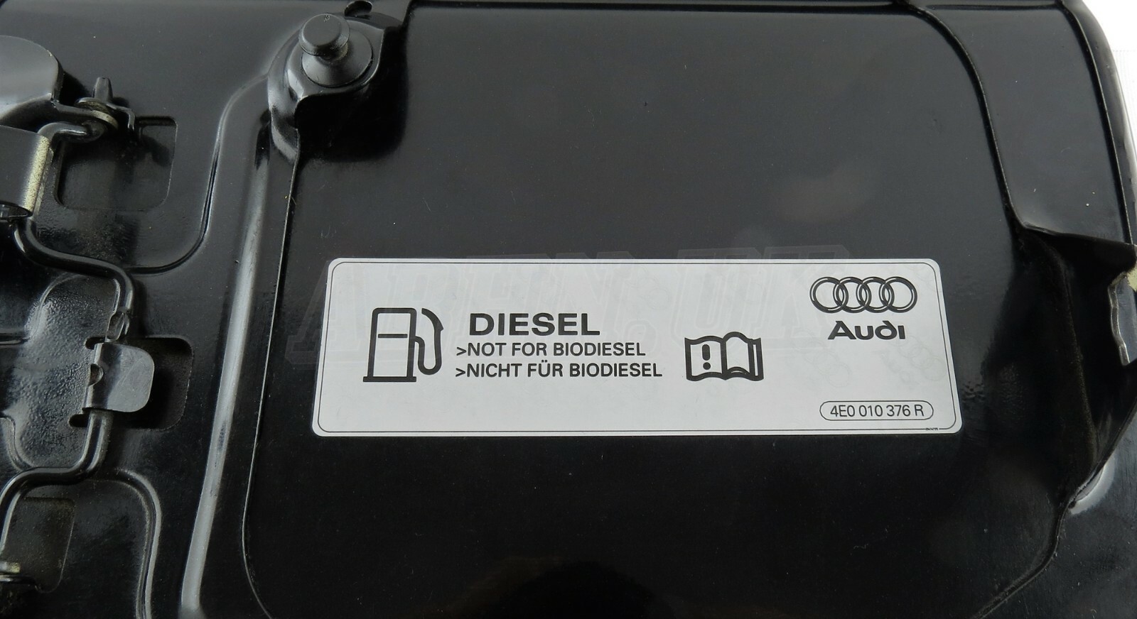 Audi A4 8EC B7 (04-08) Saloon Fuel Filler Flap Cover 8E0809905E Metallic Black - Image 8