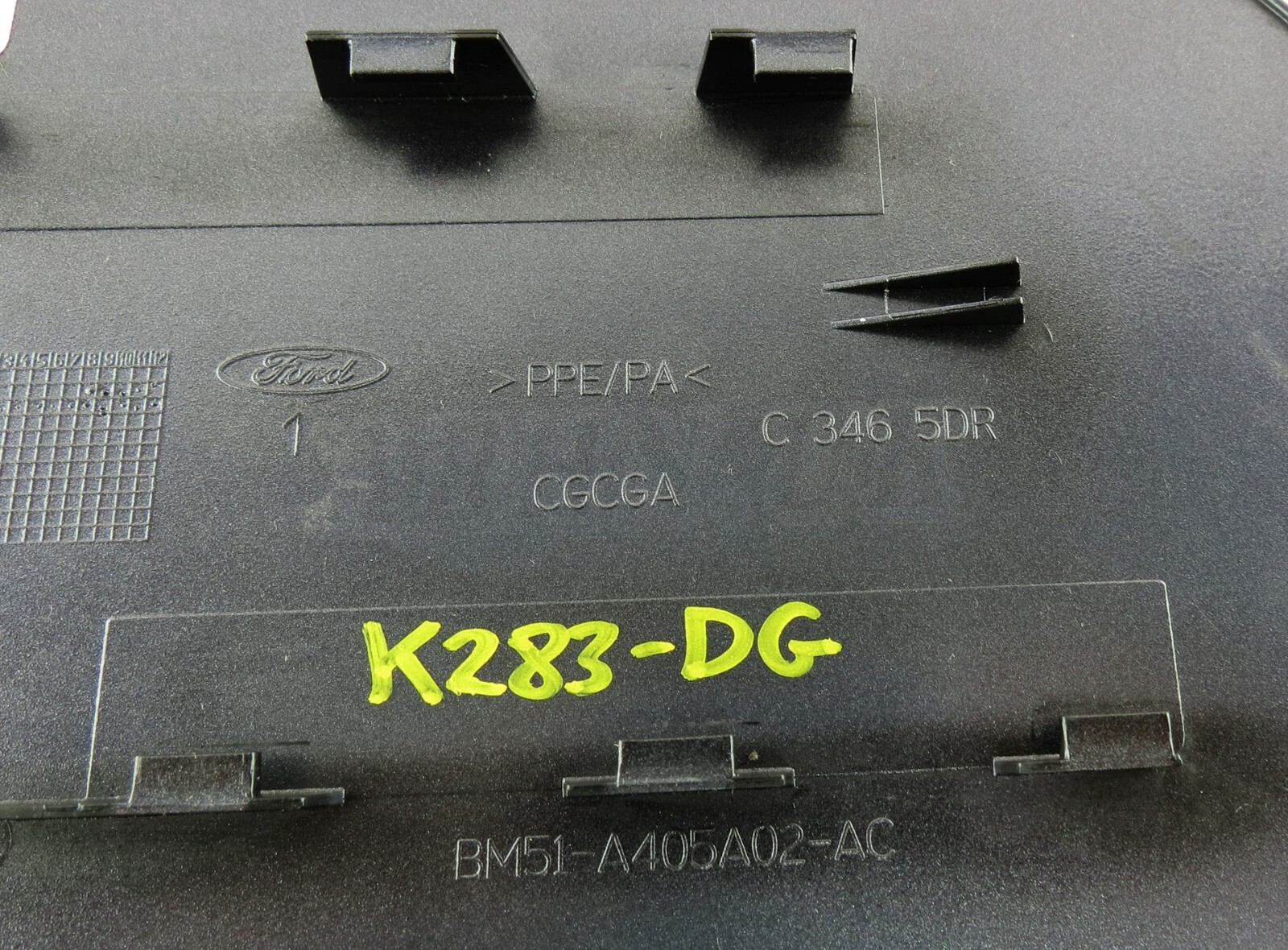 Ford Focus MK3 11-18 Hatch Fuel-in Flap Cover BM51-A405A02-AC C346 5DR Dark Grey - Image 7