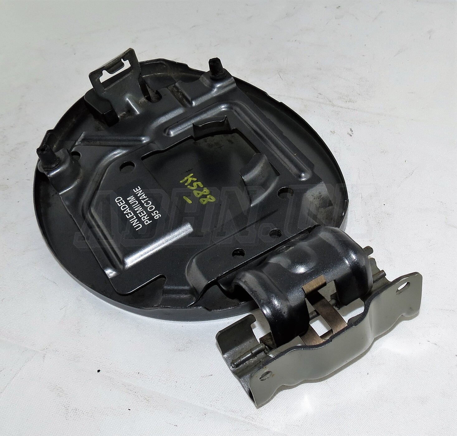 Nissan Note E11, NE11 (2006-2013) MPV Fill-in Fuel Flap Cover Techno Grey KY5 - Image 3