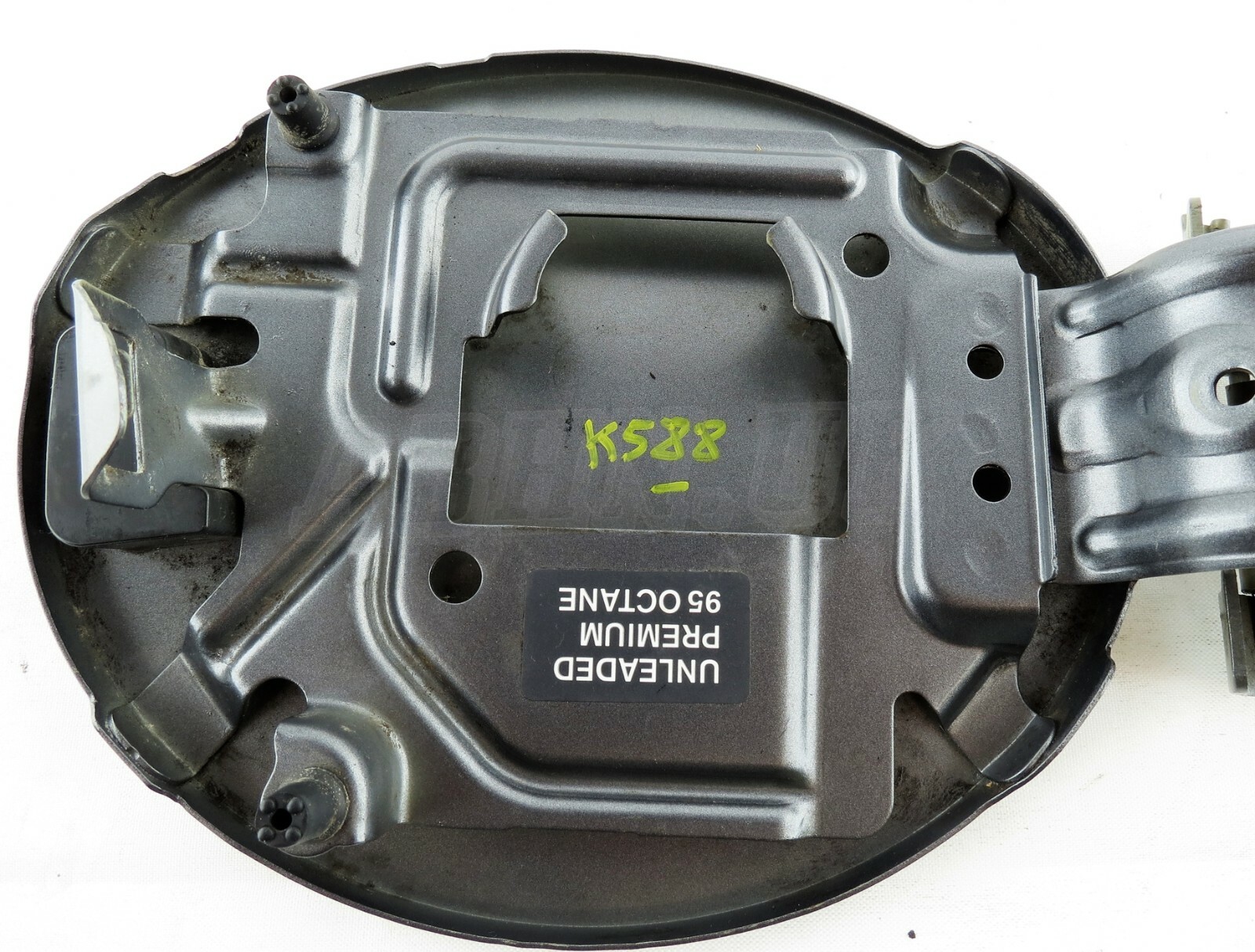 Nissan Note E11, NE11 (2006-2013) MPV Fill-in Fuel Flap Cover Techno Grey KY5 - Image 4