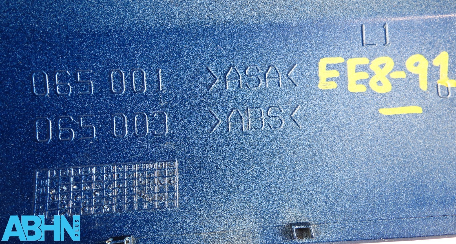 Vauxhall Opel Corsa C Tigra-B Twintop Left Side Door Mirror Cover Met Ultra Blue - Image 8