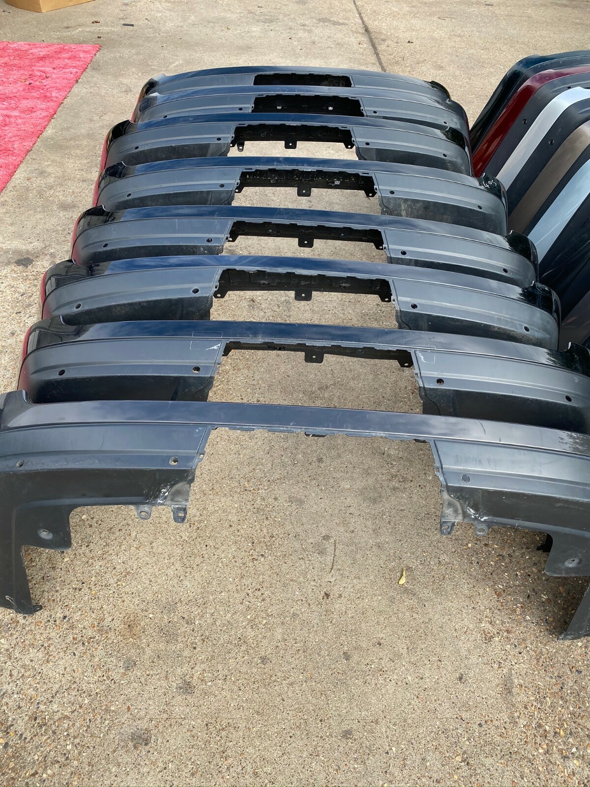 Land Rover Range Rover Vogue L405 Genuine Rear Bumper in Santorini Black - Image 5