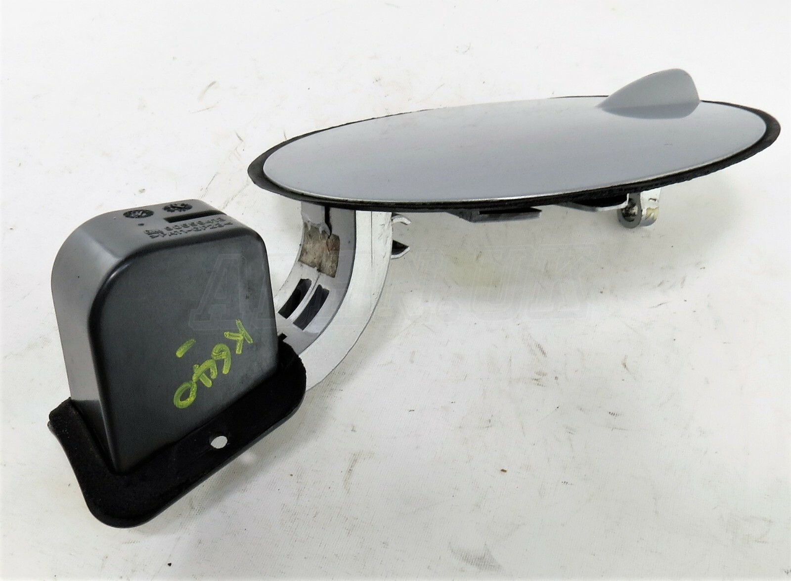 Vauxhall Zafira A MK1 99-05 Fuel Flap Cover 90559414 341869019 Mirage Silver 151 - Image 6