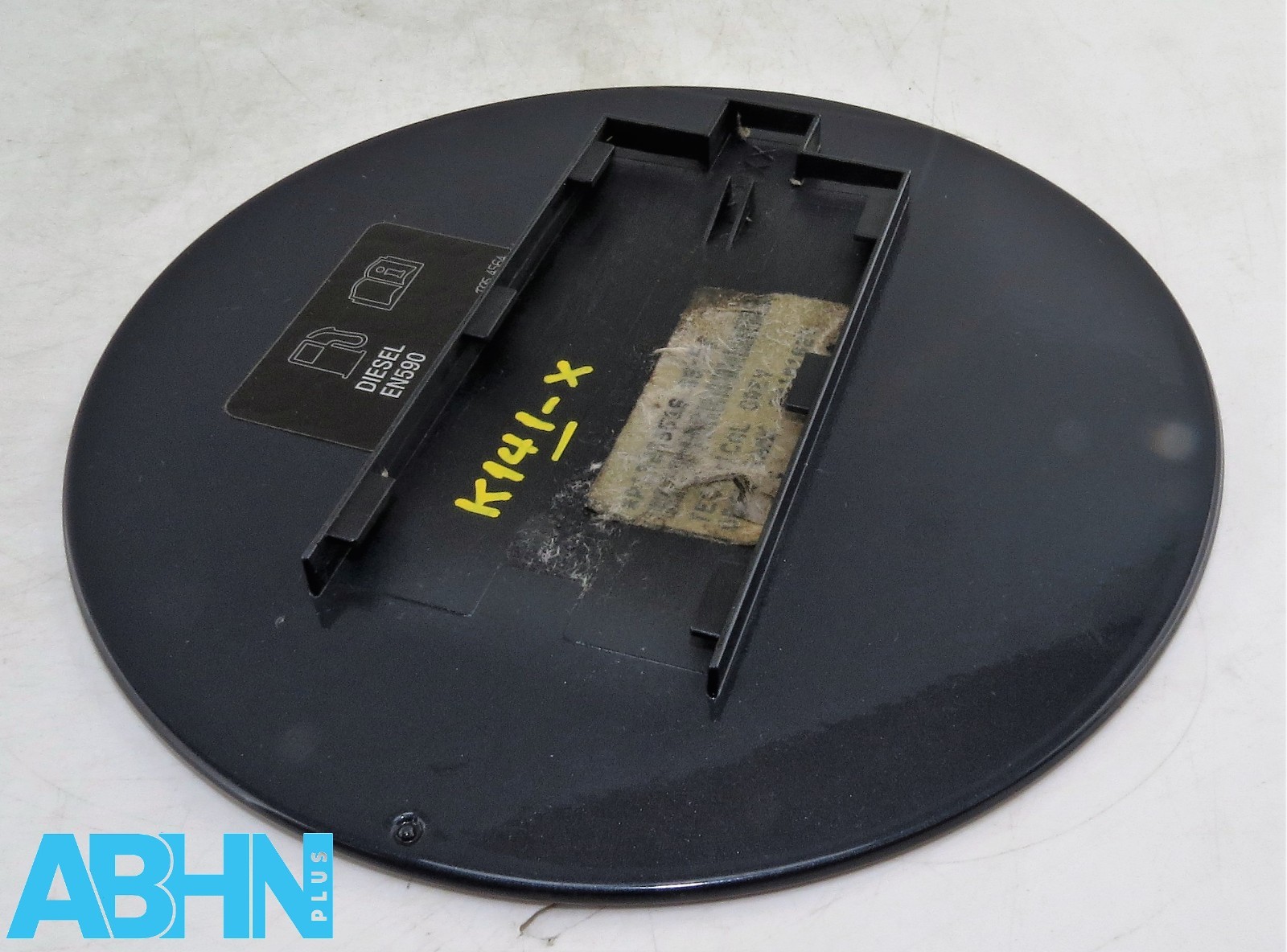 Vauxhall Insignia (08- 17) Fuel Flap Cover 13244485 Met Metro Grey 13285520 37XX - Image 4