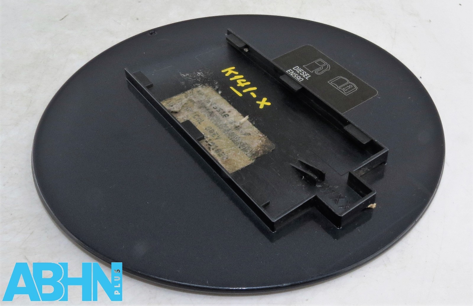 Vauxhall Insignia (08- 17) Fuel Flap Cover 13244485 Met Metro Grey 13285520 37XX - Image 7