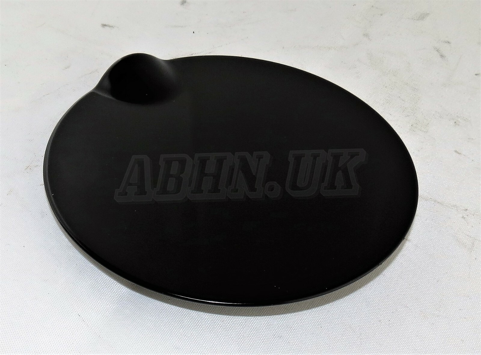 Saab 9-3 YS3F /2002-2012 Saloon/ Convertible Fill-in Fuel Flap Cover Jet Black - Image 2