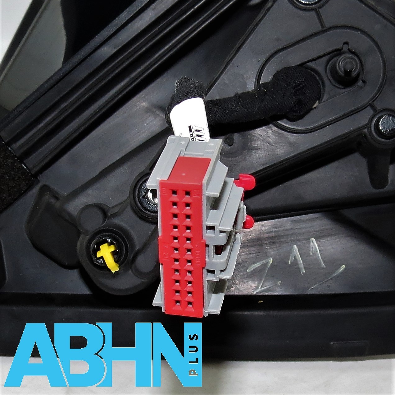 Discovery Sport RHD L550 Power Folding Right Wing Mirror Housing DAB 10-Wires - Image 9