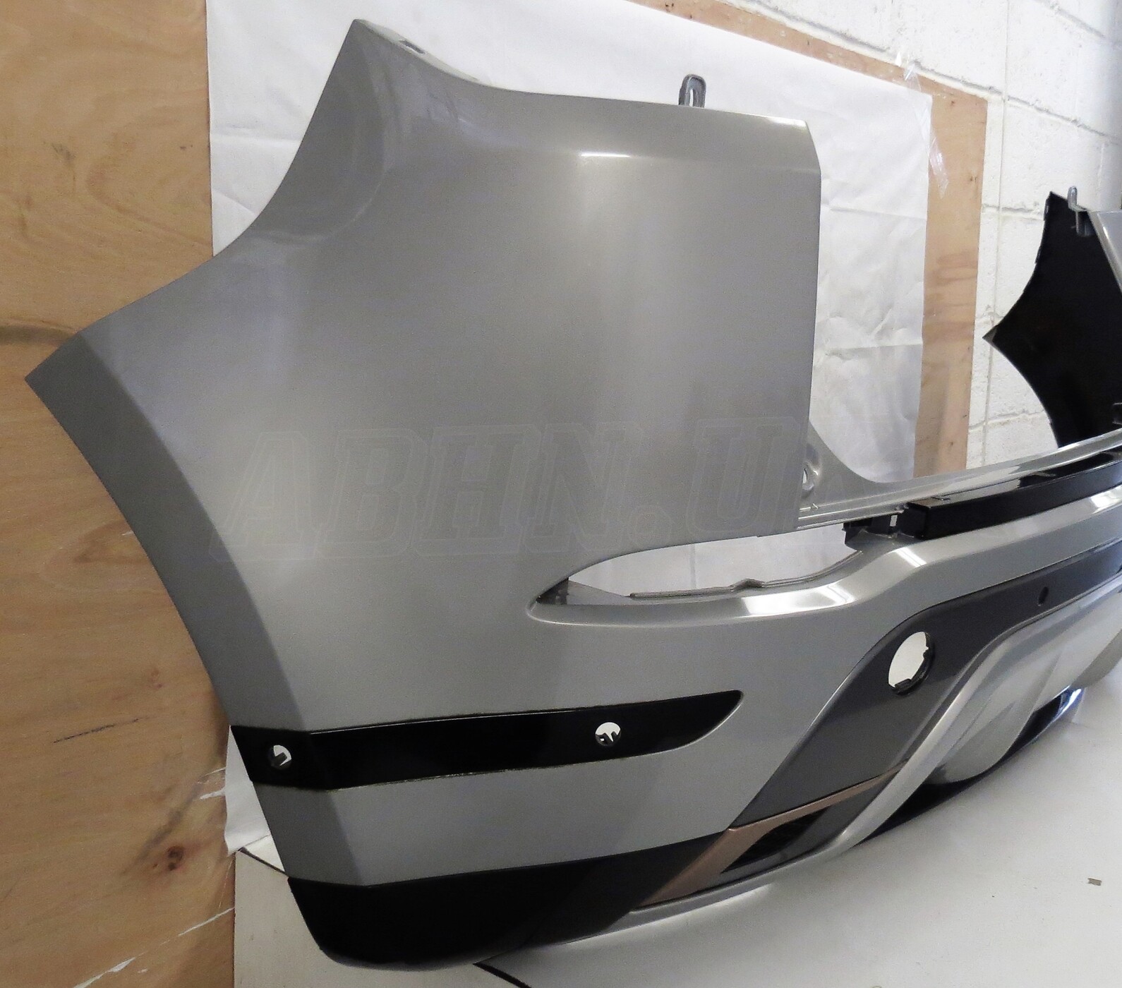 Land Range Rover Evoque L551 MY20 Rear Bumper Complete R-Dynamic Met Silver-Grey - Image 3