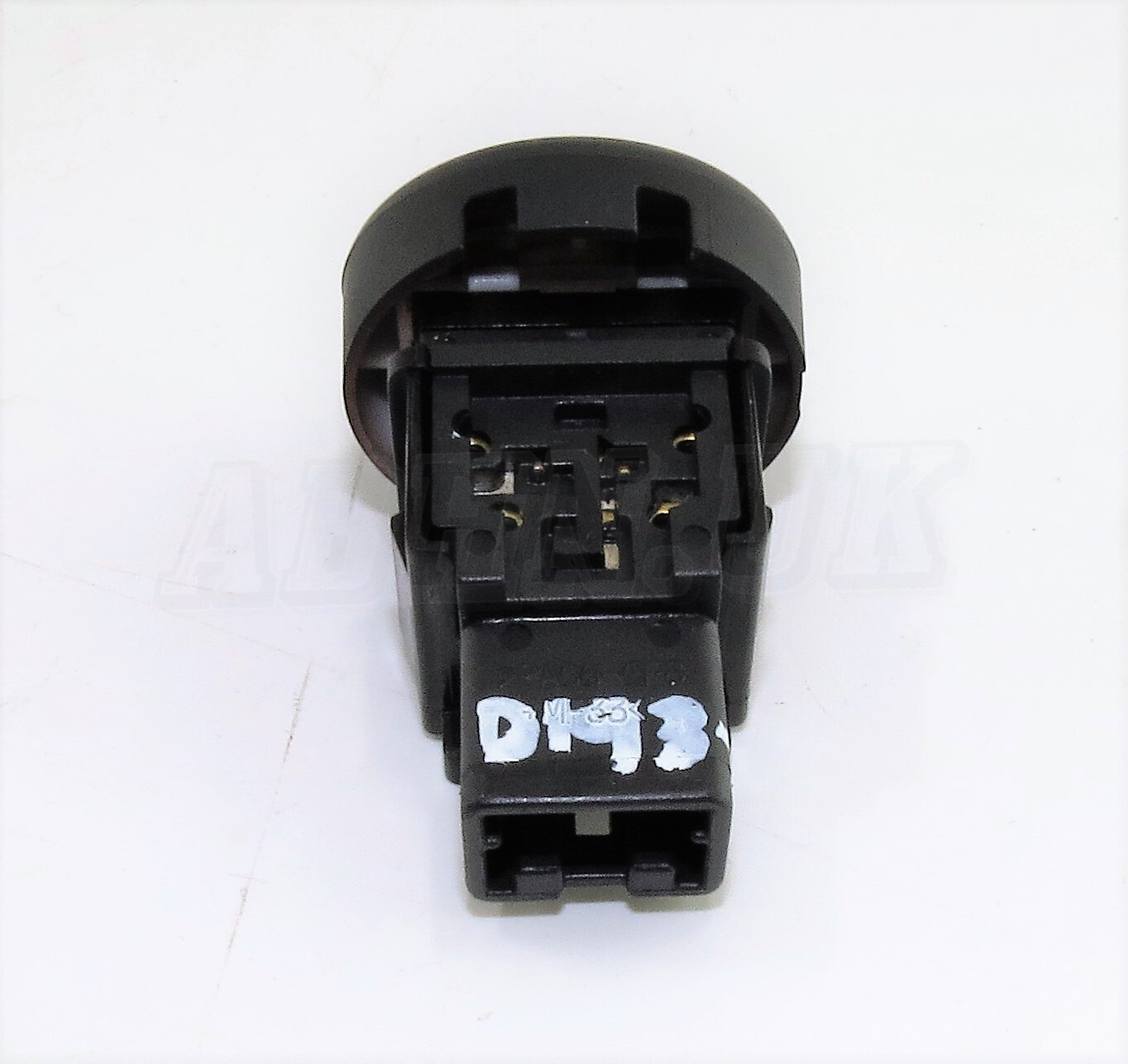 Nissan Juke F15 /10-19 Flasher Hazard Warning Switch in Black Niles 06019 S31471 - Image 6