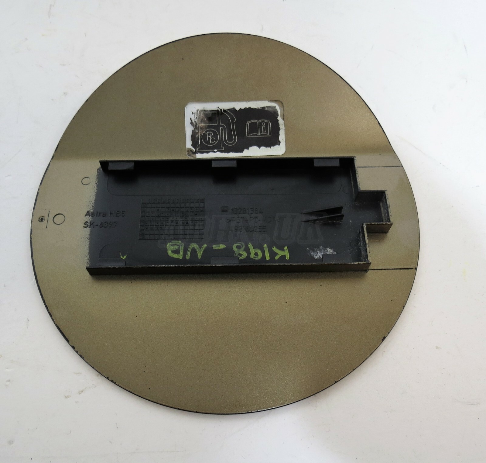 Vauxhall Astra J MK6 /09-15 Fuel Flap Cover 13281384 HB5 Noblesse Bronze SK-6397 - Image 5