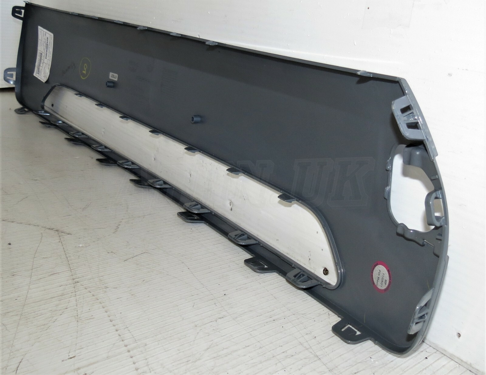 Mini One Cooper LCi2 Genuine Front Facing Bumper Middle Panel Moonwalk Grey - Image 6