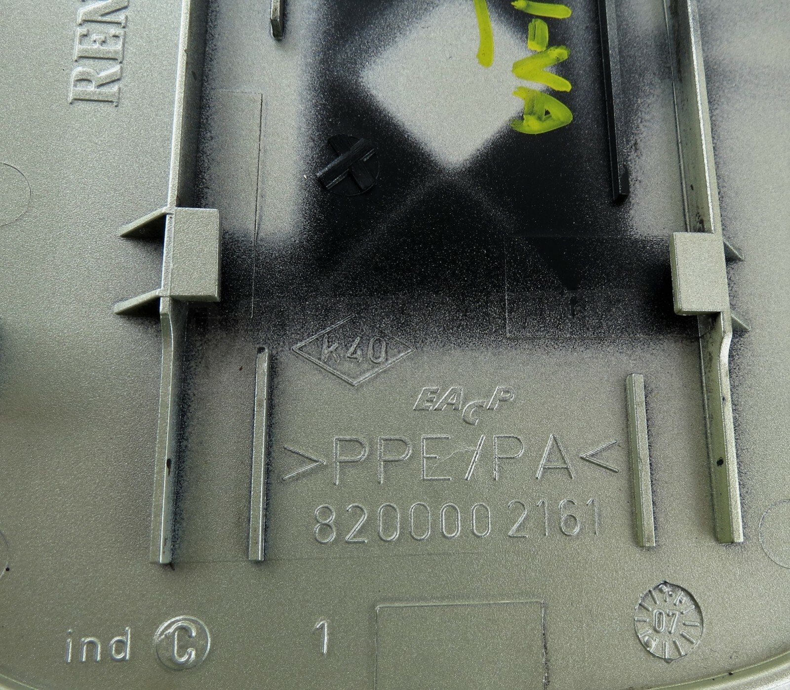 Renault Laguna MK2 01-07 Estate Fuel Flap Cover 8200002161 Vert Amande Green 190 - Image 7