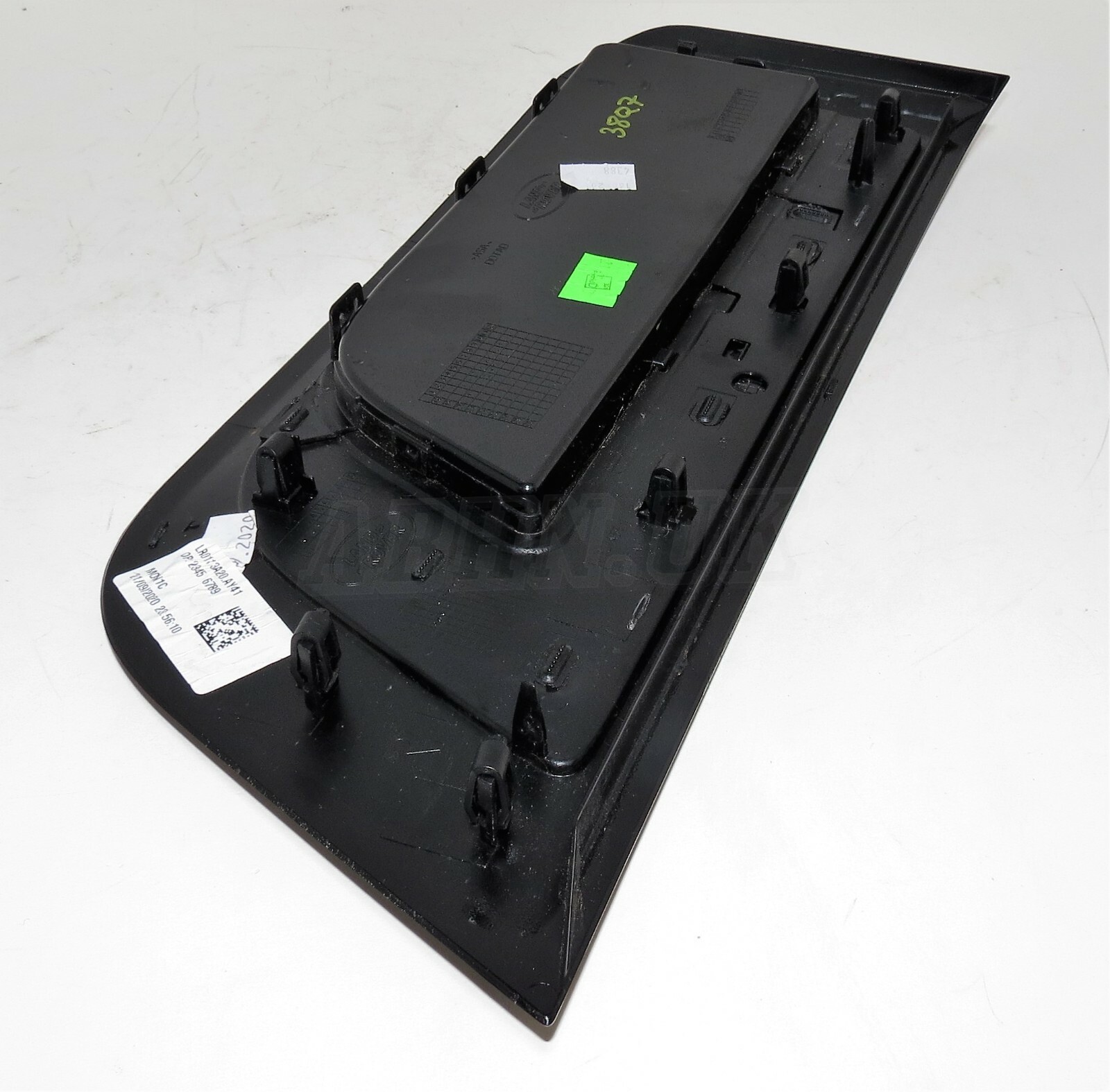 L8B2-280B10ED Land Rover Defender Right Hand Side Wing Fender Vent Narvik Black - Image 4