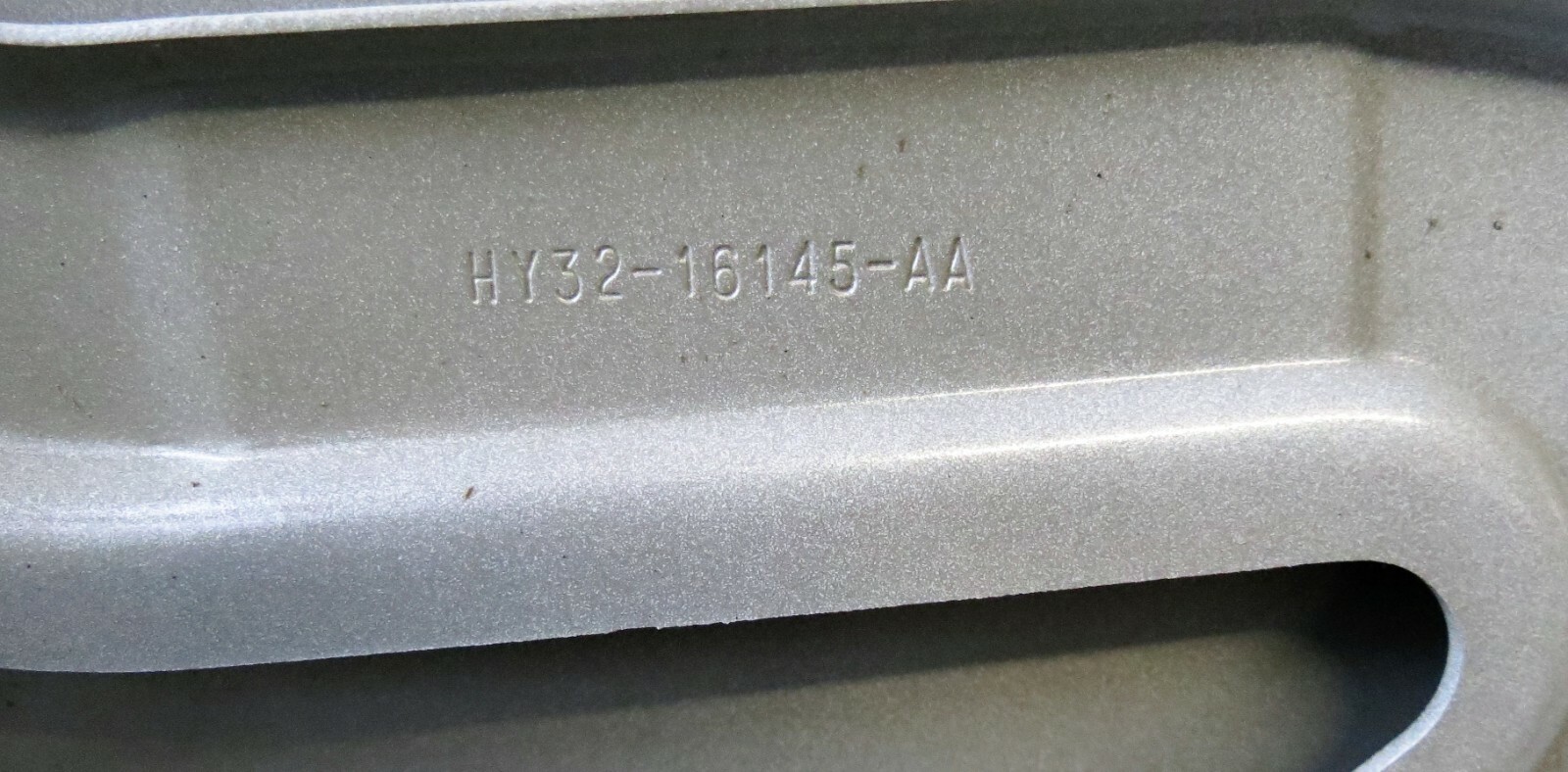 Discovery V/ 5 L462 Genuine Left Hand Side Wing Bare in Panel Yulong White NAK - Image 10