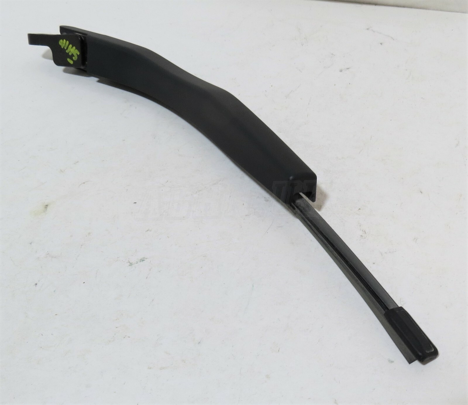 Range Rover Evoque L551 (2018-2022) Rear Screen Wiper Arm K8D2-17C403-AB Bosch - Image 2